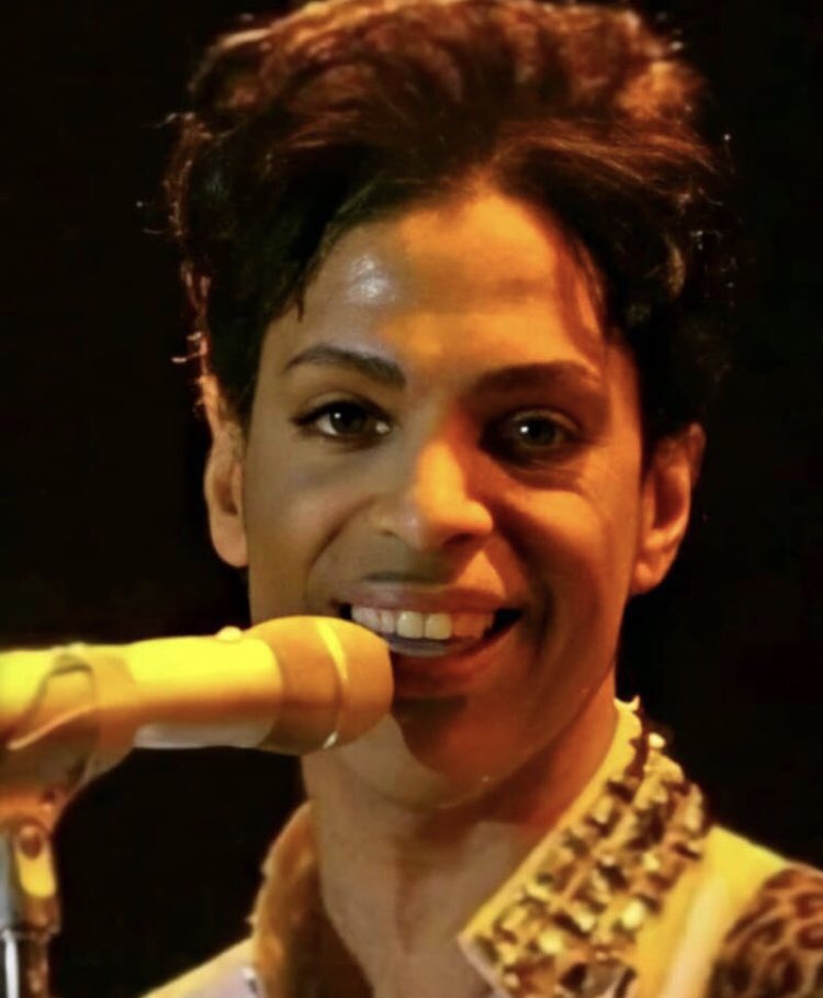 Eroticcity319's tweet photo. #PRINCE4EVER 💜 https://t.co/SC5PTEcua6