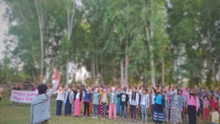 Hundreds of people from Tangse have taken to the streets again to condemn the coup rule.

#EndImpunity #Dec8Coup 
#WhatsHappeningInMyanmar