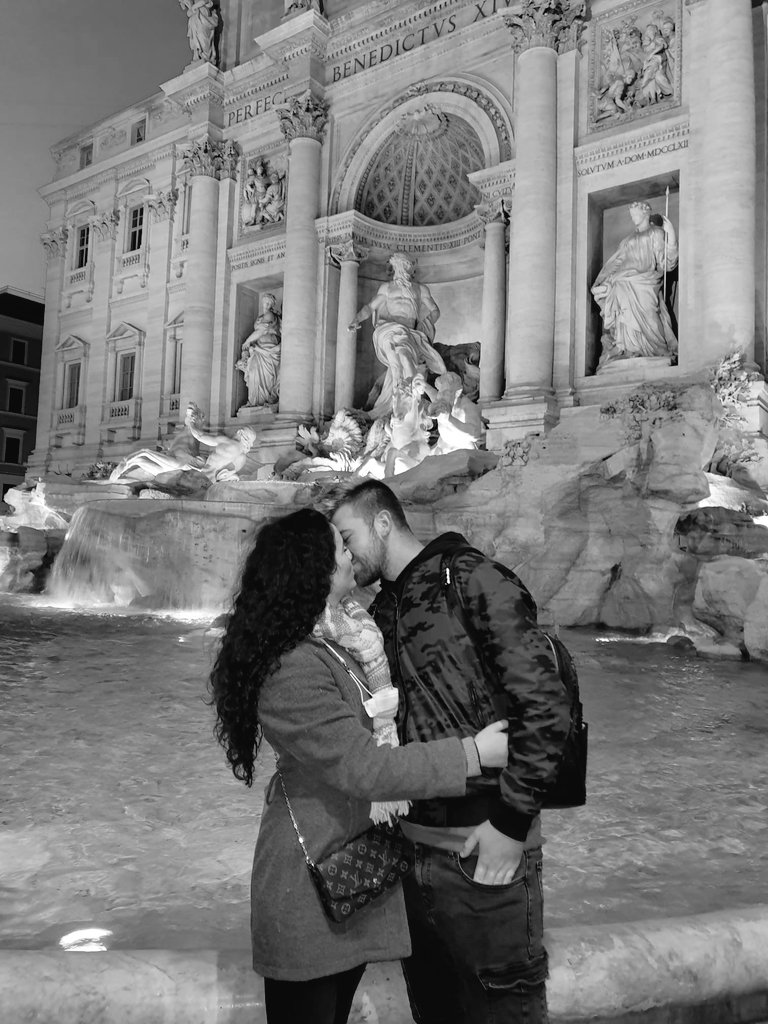 TinoACNH's tweet photo. He estado de puente con mi chicaa 😍 🇮🇹 https://t.co/1SA7byfKZD