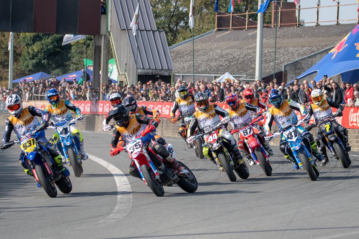 Tic Tac ! ⏳ Bientôt l’ouverture des préventes pour vivre une incroyable 35ème édition du #ElfMotoSuperbiker les 7, 8 et 9 octobre 2022 🔥 Stay tuned 🤩