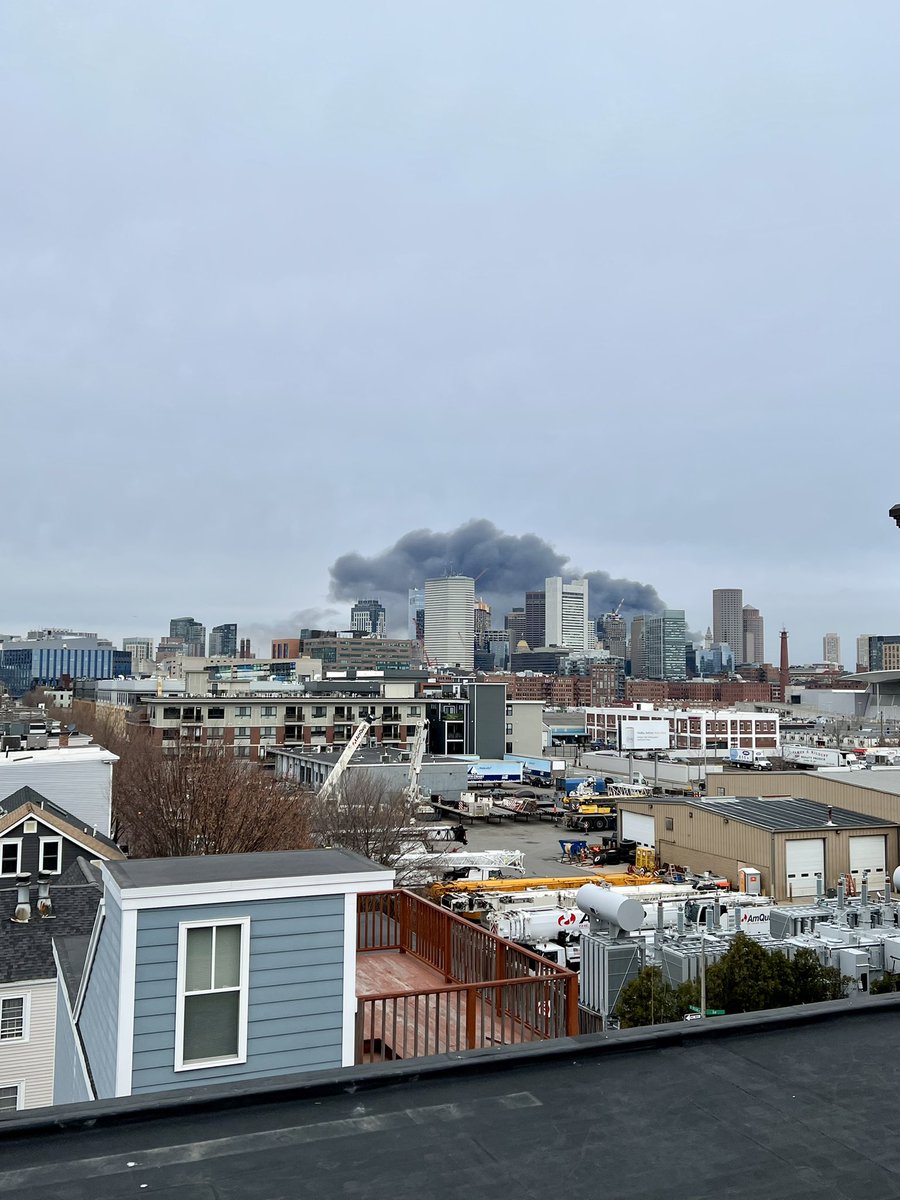 JDSheehy's tweet photo. What is happening in #Boston @WCVB @7News @MSNBC @cnnbrk? https://t.co/busnHfQlvP