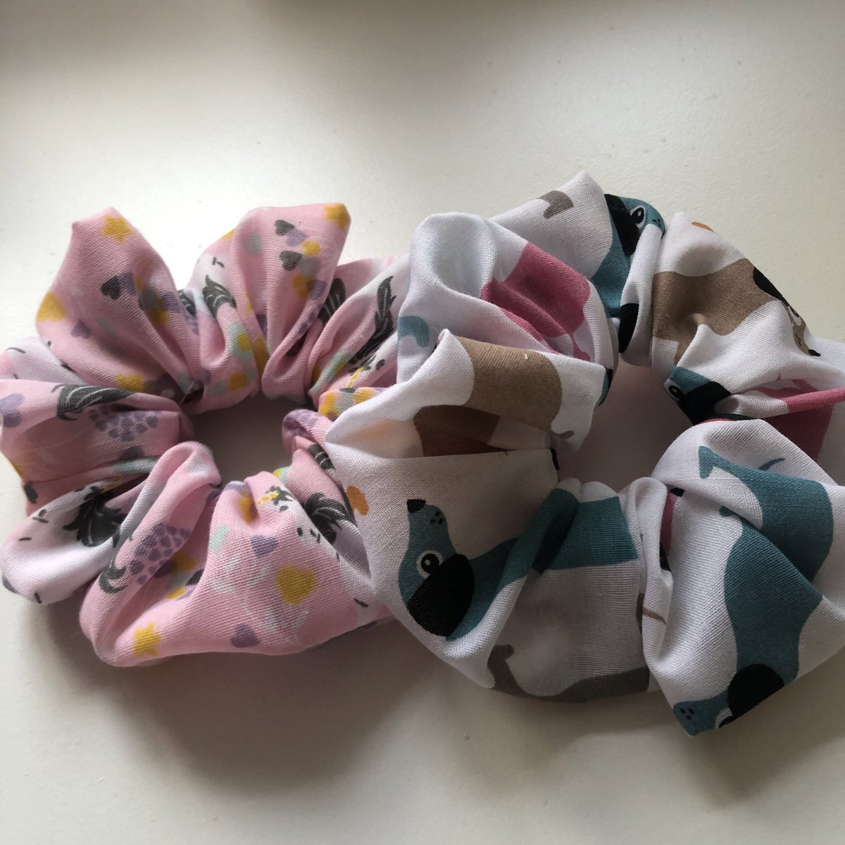 georgiakdesigns's tweet photo. Looking for some stocking fillers? We have small scrunchie sets available on Etsy in unicorn and sausage dog prints. Perfect for children and shorter hair. https://t.co/j6IAx84Rau
