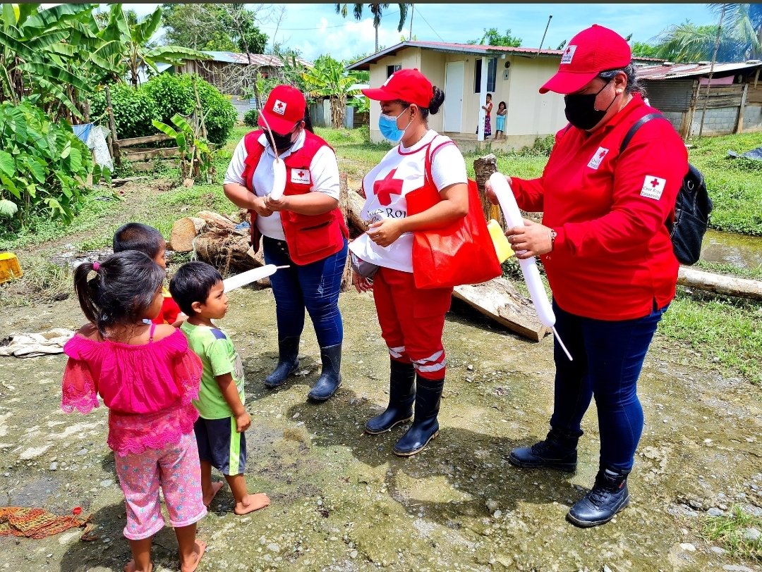 Feliz día a todas las madres que habitan nuestro país.Especial saludo a voluntarias/personal <a href="/CruzRojaPanama/">Cruz Roja Panameña</a>  quienes con su don de madres también dan amor a las personas más vulnerables, contribuyen con educación comunitaria y la formación de nuestros propios jóvenes voluntarios