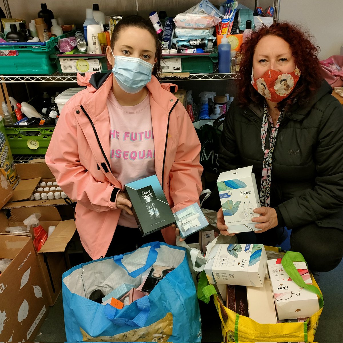 TheStudioWidnes's tweet image. Big thanks to Laura, Meg and all from Hygiene Bank for the donation to the Care Leavers Christmas gifts! Brilliant! Look forward to getting these delivered!
@laurajane80 @MegDeMar_