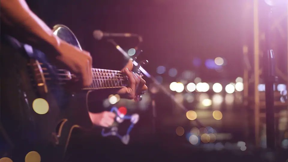 Pénurie de musiciens à prévoir au Québec? <a href="/MelCulture/">Mélanye Boissonnault</a> reçoit le président de la Guilde des musiciens Luc Fortin ainsi que Marc Langis, dir. du conservatoire de musique de Gatineau et ancien bassiste de Céline Dion ici.radio-canada.ca/ohdio/premiere…