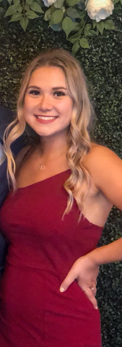 Welcome to Coach Kelly-our new Webster Thomas JV Coach! Kelly cheered from age 8-21 at Hilton High School and then at St. John Fisher. While cheering, she coached youth for 5 years. She coached Modified at Our Lady of Mercy for 2 years, and then coached modified at Hilton. 💙💛🤍