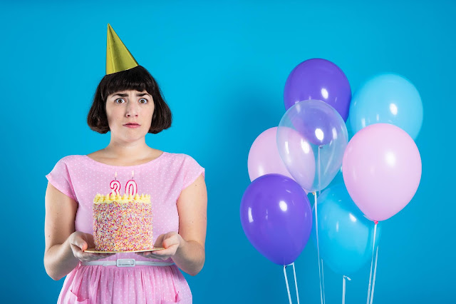 LondonLivingUK's tweet photo. Algorithms ★★★ @SohoTheatre | December 6 - 11, 2021
REVIEW: https://t.co/2OUM3bR5Jr
Negotiating the world of dating apps and social expectations? Millennials will certainly identify with Brooke’s dilemma in @AlgorithmsPlay.
https://t.co/3LTTM5Ug3Q | #AlgorithmsPlay 💞 https://t.co/3yKPKGrBQn