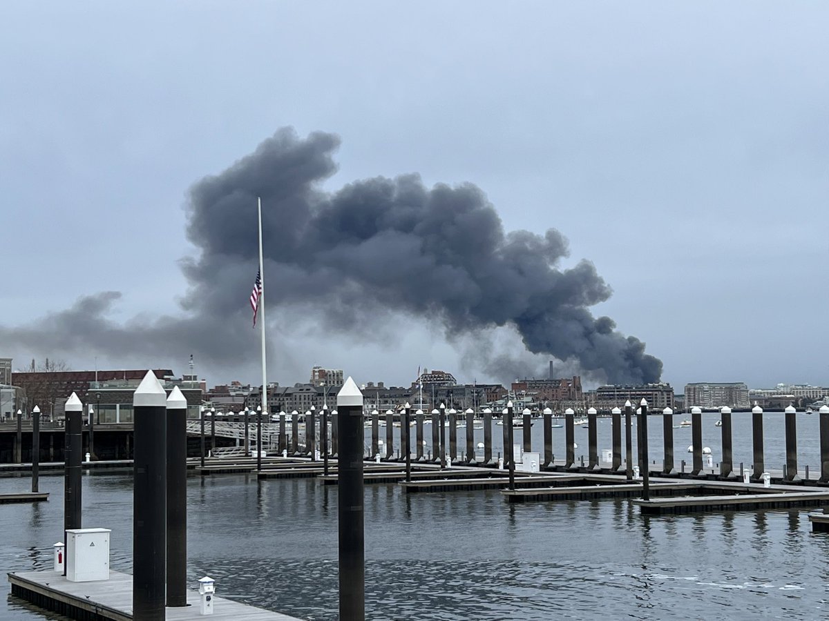 mellis905's tweet photo. @ReniEllis @universalhub Just went by. So sad. https://t.co/HlI8T9BI5F