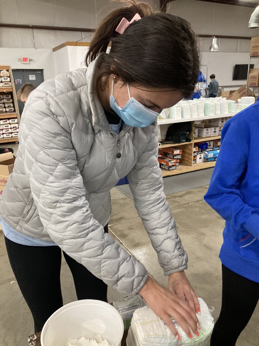 STAAlliedHealth's tweet photo. STA HOSA students sorted 12,400 diapers at Happy Bottoms to benefit families in the Kansas City area Monday afternoon. @happybottomsorg @STAAlliedHealth STAexcels https://t.co/AxCqdx8qXK