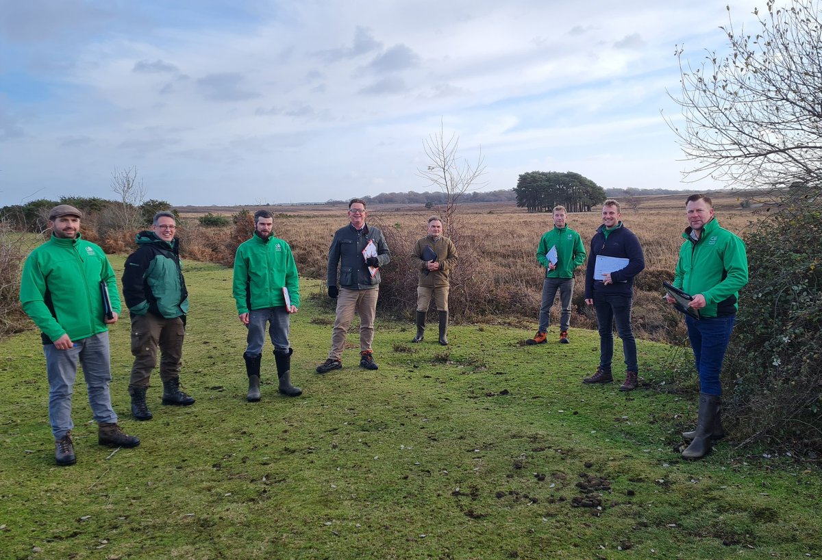 essexforester's tweet photo. Another @LantraUK accredited #PrescribedFireManager training module being delivered to @ForestryEngland colleagues in @EngNewForest &amp; @DorsetForests using the amazing @NewForestNPA
as our assessment site. 

Thanks to @WildfireTacAd and @DefraGovUK https://t.co/YQCQ784KXI