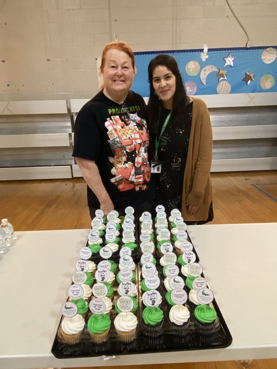 TweetDCS_WES's tweet photo. Congratulations to Instructional Assistant of the Year Mrs. Betty Spooner and Teacher of the Year Mrs. Karla Alfaro! These 2 amazing ladies contribute so much to WES and we are so proud of them! #TeamDCS #RockinGators #BetterTogether @WallsEL1 https://t.co/Ef14LcBRTp