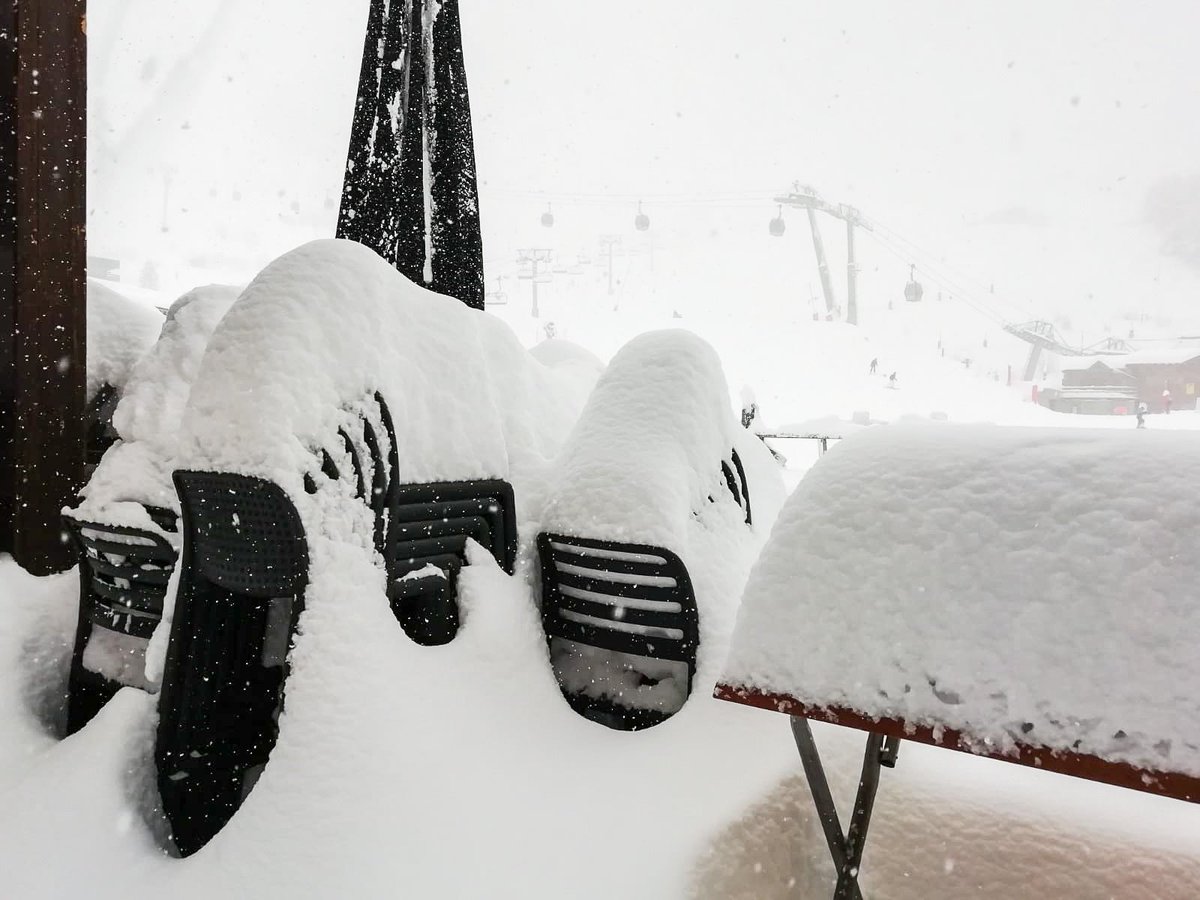 Les Menuires tweet media