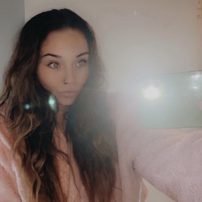jasminejade133's tweet photo. #NewProfilePic https://t.co/tYDVbJCuZa