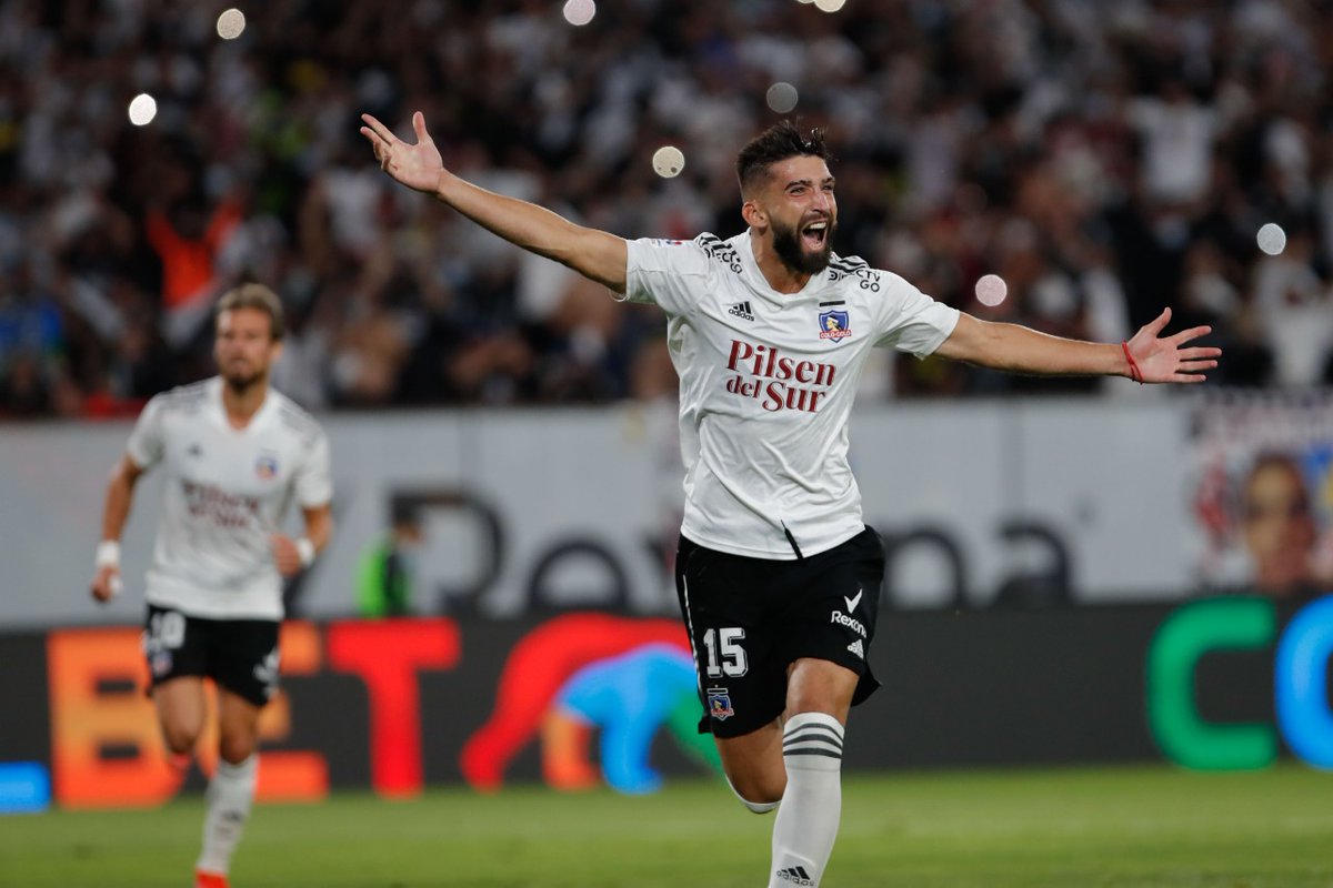 cr_alvarado83's tweet photo. [CONFIRMADO] Emiliano Amor continuará en Colo Colo. El defensa argentino renovó hasta diciembre de 2024 y seguirá en el Monumental @Deportes921 https://t.co/I0jQVyOxTS