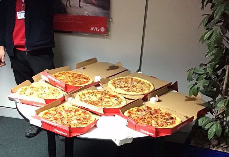 Last night, Justin Jones, hosted a team forum at Avis Heathrow for the Autoclenz Valet Team 🤩

The evening resulted in some great team building, with lots of interaction from everyone, finished off with pizzas which went down a treat! 🍕

#Autoclenz #OurPeopleShine #Avis