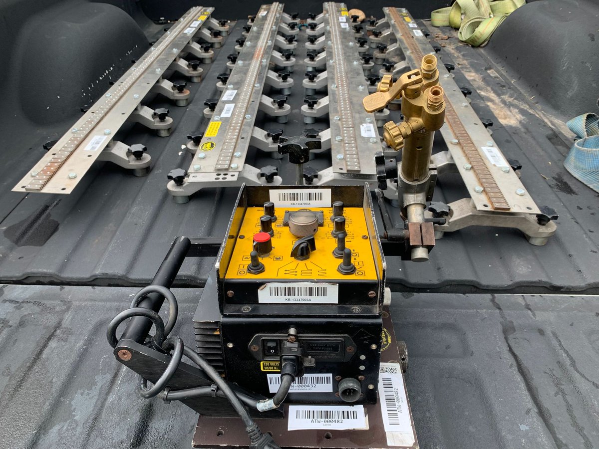 RedDArc's tweet photo. Delivering a Bug-O track welder to a customer in Texas. Bug-O's Modular Drive System is the only product in the industry that allows the user to configure one machine for multiple applications. #weldbetter #automation #storagetanks #steelfab
https://t.co/pdDuAlznz9 https://t.co/msk9jRNKkC
