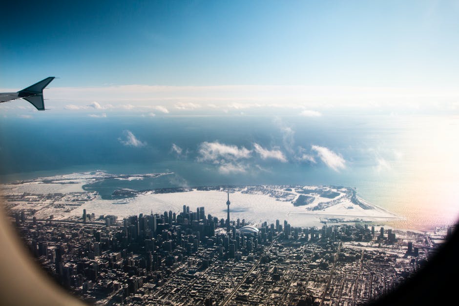CanadainItalia's tweet photo. Indecisi su dove mandare i figli a studiare all'estero? 🌎
#Toronto 🇨🇦 è la 🥈 città più sicura per gli studenti secondo la classifica 2021 @TheEconomist
Il 🇨🇦 ti aspetta! Il portale #EduCanada .ca per tutte le info 🍁
via @moneypuntoit https://t.co/xGgzzGNPLG
#SafeCitiesIndex https://t.co/gC6TtxDwRz