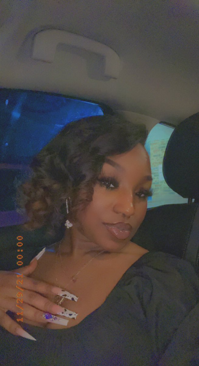 theereal_dee's tweet photo. hi twit 👋🏾 it’s been a while.. https://t.co/sjKk7tpmGQ