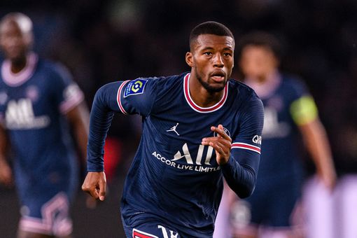DeadlineDayLive's tweet photo. 🚨 Paris Saint-Germain midfielder Georginio Wijnaldum is being touted for a return to Newcastle.

The French club are willing to listen to loan offers in January and the player is keen on a return to the Premier League.

(Source: AS) https://t.co/AwJIhXhiDa
