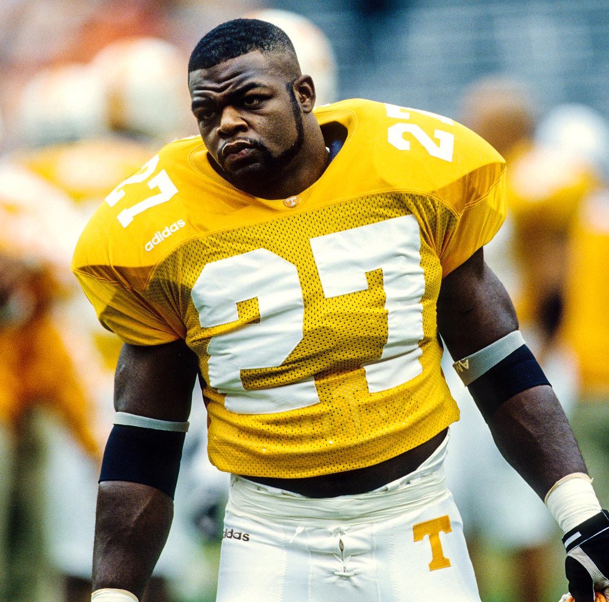 Retro Vols tweet media