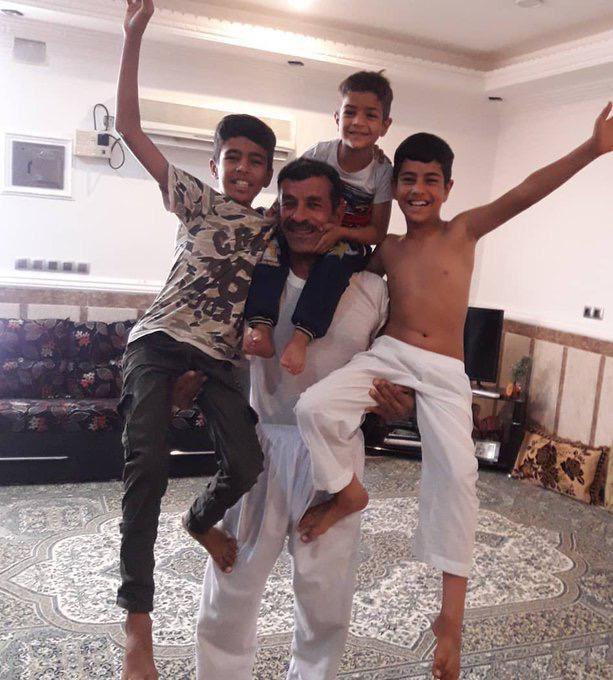 AlinejadMasih's tweet photo. This father who is surrounded happily by his children has been sentenced to death. 
His crime is participating in a peaceful protest as was Navid Afkari’s. For Navid the international community acted late. Take an action fir #Abbas_Deris 
#عباس_دریس https://t.co/xPw8z7wAxH