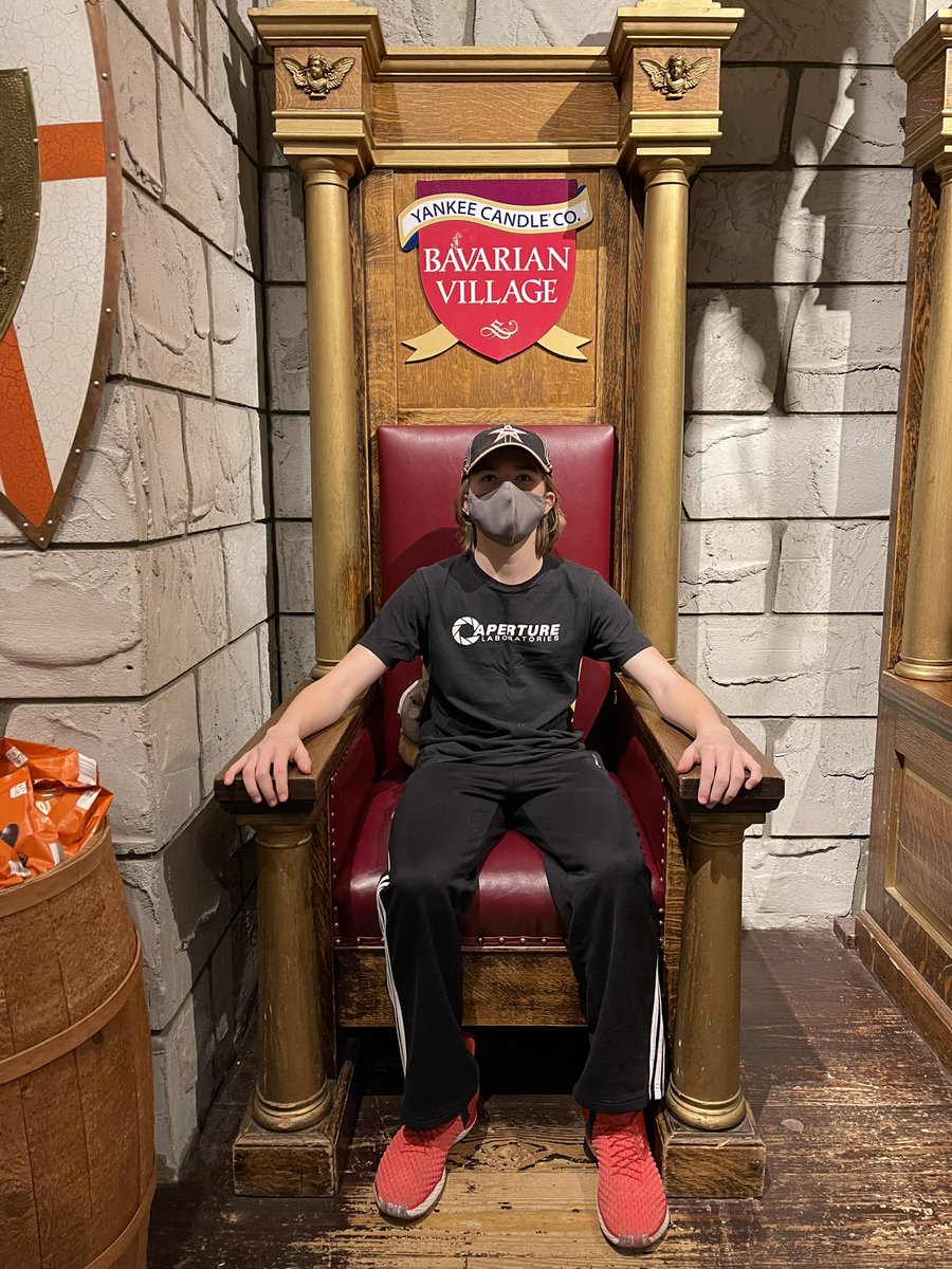durwin2point0's tweet photo. 118/68
5’4”
118.7
Also, king of Yankee Candle https://t.co/pafgq4REWt