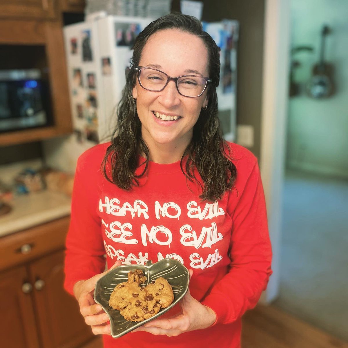 Damacmuzik's tweet photo. Now that I’m in the off season, I can resume my normal “Gangsta” activity. Like baking cookies. #ThugLife #DaBaker #DaQueen https://t.co/KqpVo99C7h