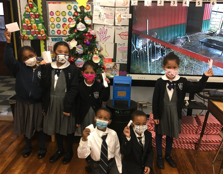 MurraySFABX's tweet photo. Kindergarten wrote Letters to Santa. #LetterstoSanta #NorthPoleExpress #SFABronx #Kindergarten https://t.co/crocJx0uAc