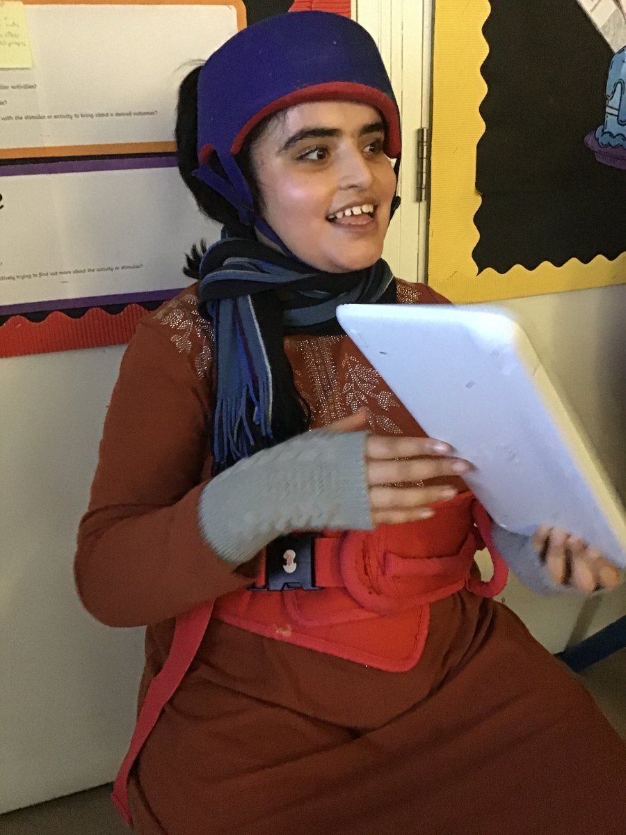 Fairfieldstweet's tweet photo. Today in F2 we dressed up for an icy adventure following the Winter Wonderland story from @concrete_youth. In this first part we used our switches to try to warm up the broken machine. #Winterns https://t.co/bGJPlUmtct