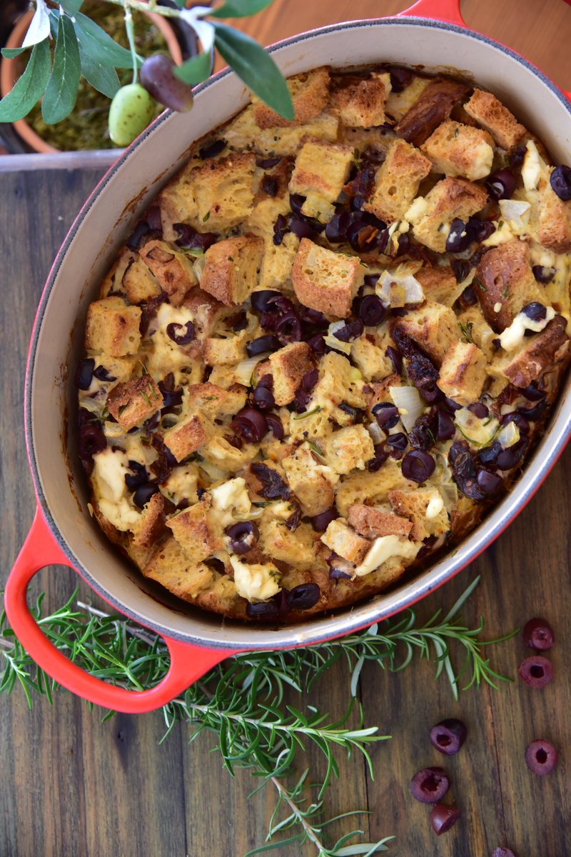 Winter comfort food at it’s best with my Savory Bread Pudding.
Recipe- laralyncarter.com/recipes/savory…