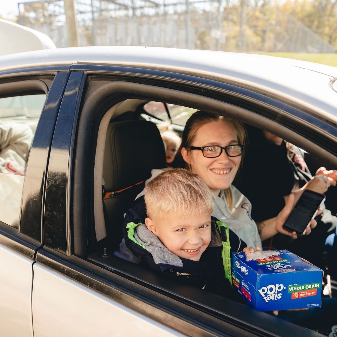 theSHFB's tweet photo. SHFB is proud to serve our youthful neighbors! Did you know 1 in 4 children face hunger in our area? Your donation can help support our children feeding programs such as BackPack or Summer Feeding! Consider giving today! #25ReasonsToGive #foodbank https://t.co/N5vQHf36OS