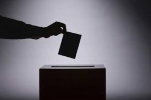 radioyi960's tweet photo. #HayFecha
Se validaron las firmas suficientes para habilitar el #REFERENDUM
Será el 27 de Marzo de 2022.
#PapeletaROSADA = SI
#PapeletaCeleste = NO
a la derogación de 135 artículos de la #LUC https://t.co/dRfS3GUqr0