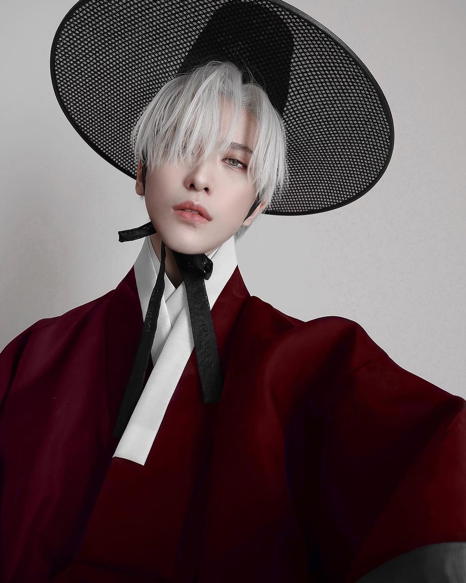 Instagram tweet media