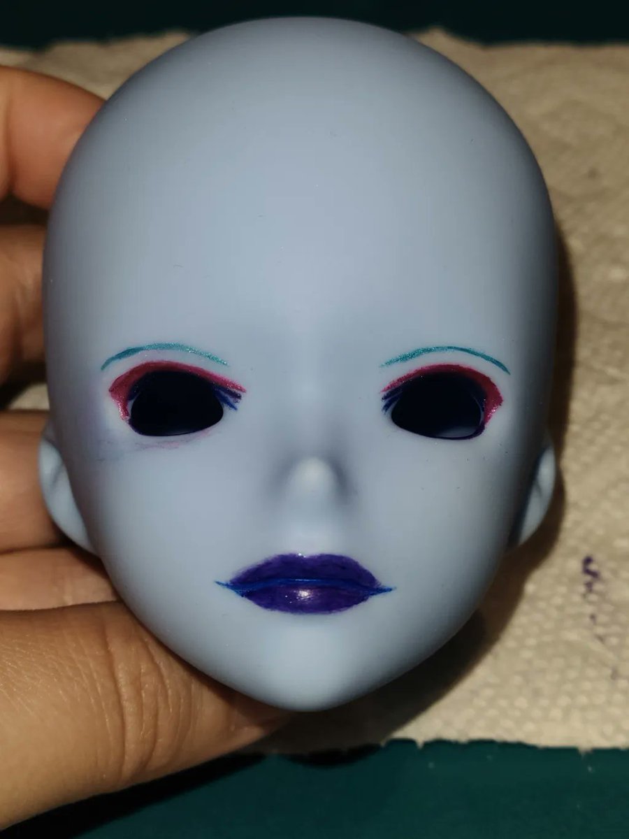 SDMagicalDesign's tweet photo. I'm sorry I missed posting yesterday. But here she is fully painted. I'll be trying out varias blushing, hope y'all are looking forward to seeing her completely finished. #smartdoll #dannychoo #faceups #customdoll #mermaid #interstellarblue https://t.co/gQGsuBw6uI