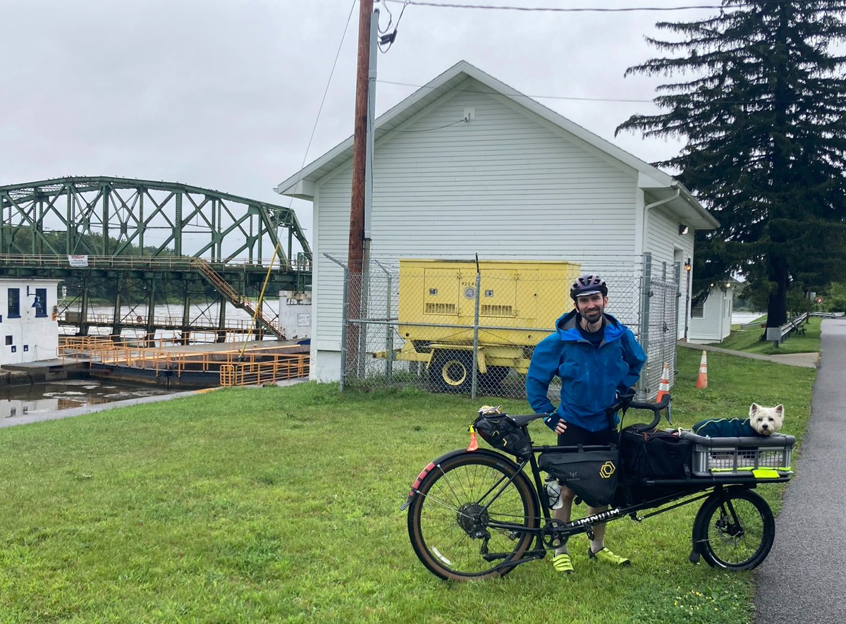 PTNY's tweet image. Congrats to Aaron for riding the entire #ErieCanalwayTrail end-to-end! What a great set-up and awesome view for the pup 😍

Want to ride the trail yourself? From our #interactivemap to our #guidebook, we've got everything to make planning easy 💯

Visit ptny.org/cycle-the-erie…