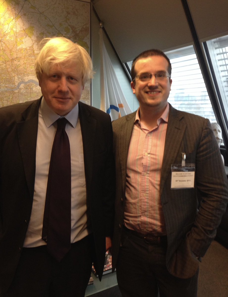 SimonDixonTwitt's tweet photo. When I gave @BorisJohnson consulting on #FinTech he swiped the @BankToTheFuture brand & launched a #BusToTheFuture campaign. Now #PlanB is being associated with cancelling Christmas & mandatory vaccines. Come on Boris. I’m trying to change the future of finance here. https://t.co/UzX37PbnAX