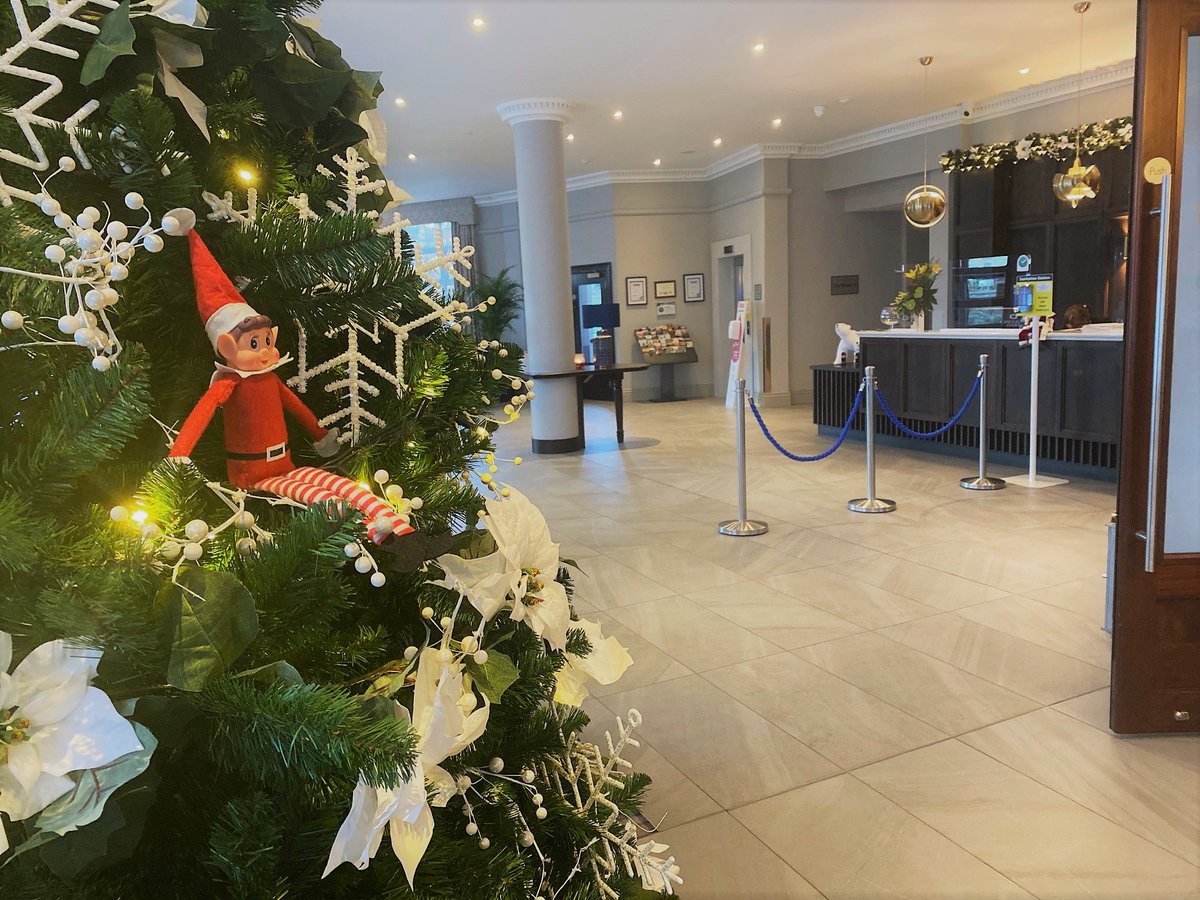 carrigcourt's tweet photo. "There's room for everyone on the nice list."
βThe Elf
#Christmas #Elfontheshelf #CCHELF #Carrigaline #Hotel https://t.co/i99cEqrwtB