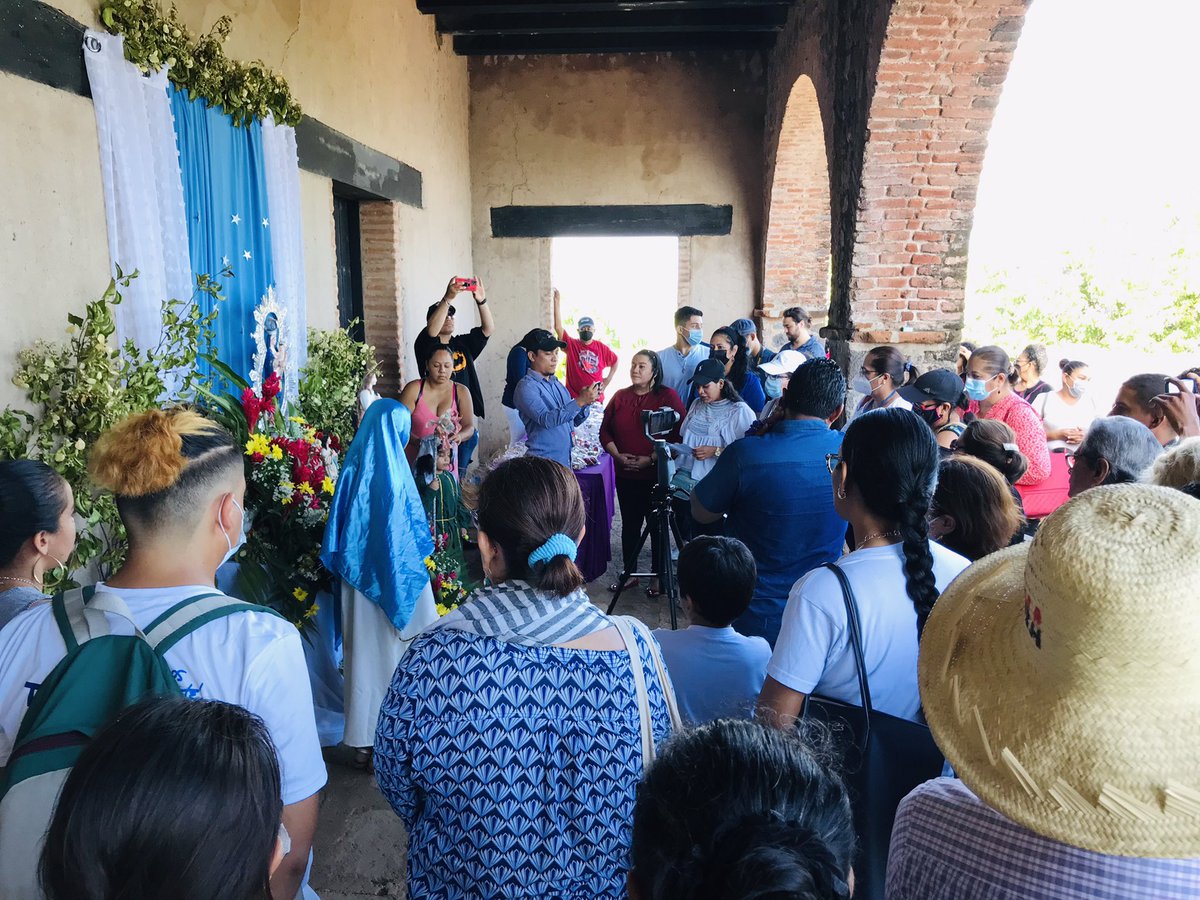 Dtto1Granada's tweet photo. #AlegriaDelPueblo || Con mucho fervor mariano familias participaron en la Purísima Acuática este #08Dic entre las Isletas de Granada.💐🎆🎇🥳

#DiciembreEnPazYVictorias
#LaAlegriaDeVivirEnPaz https://t.co/MH7NsFHzVh