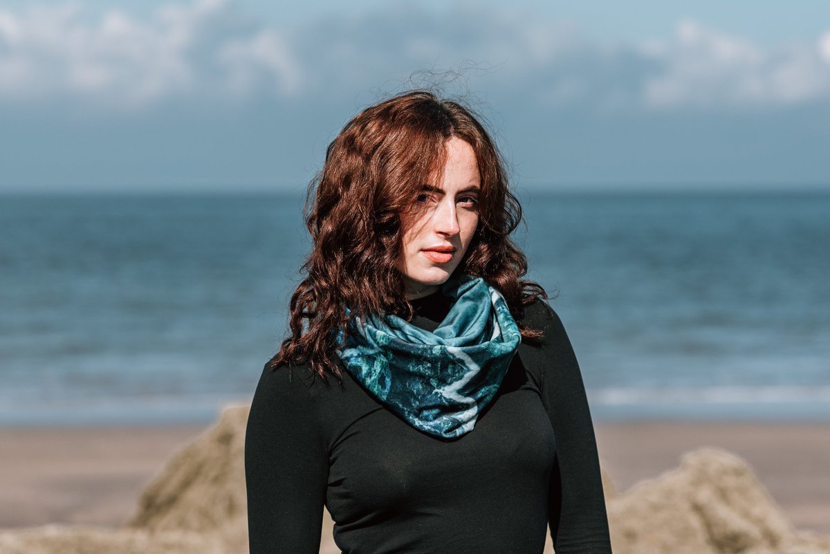 Feels very surreal that I've now been self employed for almost a year. It's been a shite year in a lot of ways but I'm pretty smug about getting to design and make pretty things for a living. agateandayre.com/store get your mum a nice wee scarf for Christmas xo