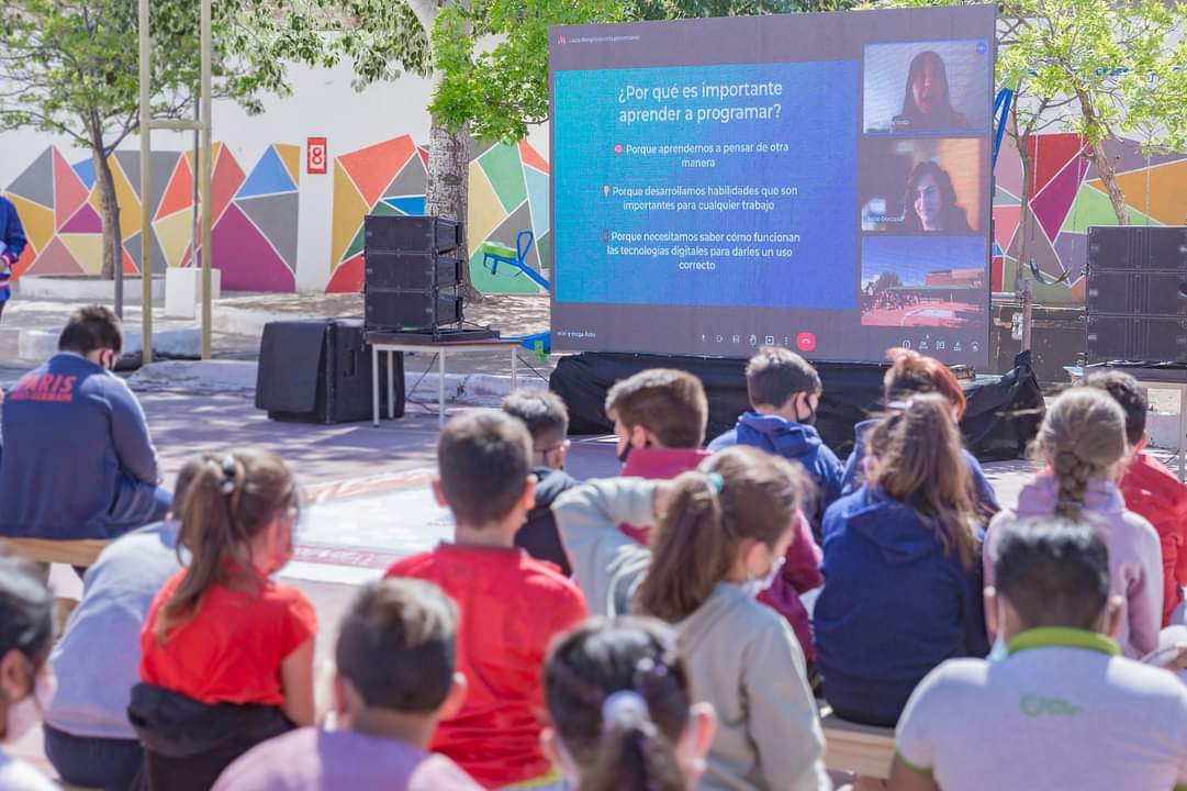 ULPSanLuis's tweet photo. Estudiantes participan en el concurso #Mini y #MegaProgramadores #XD

El certamen de la Universidad de La Punta volvió a conquistar a alumnos de Nivel Primario y Secundario. Las inscripciones para participar siguen abiertas.

Más Info ➡ https://t.co/81T3TxAgpb 

#Concursos https://t.co/nNPweAPCF2