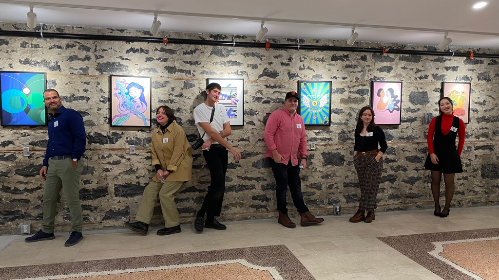 Last Friday was the Artists for the Climate exhibit in the brand new Gallea gallery! Our artists were able to exhibit their work and share with the audience their hopeful vision for climate change. 🌎🌱

artistsforclimate.org 

#ArtistsForClimate