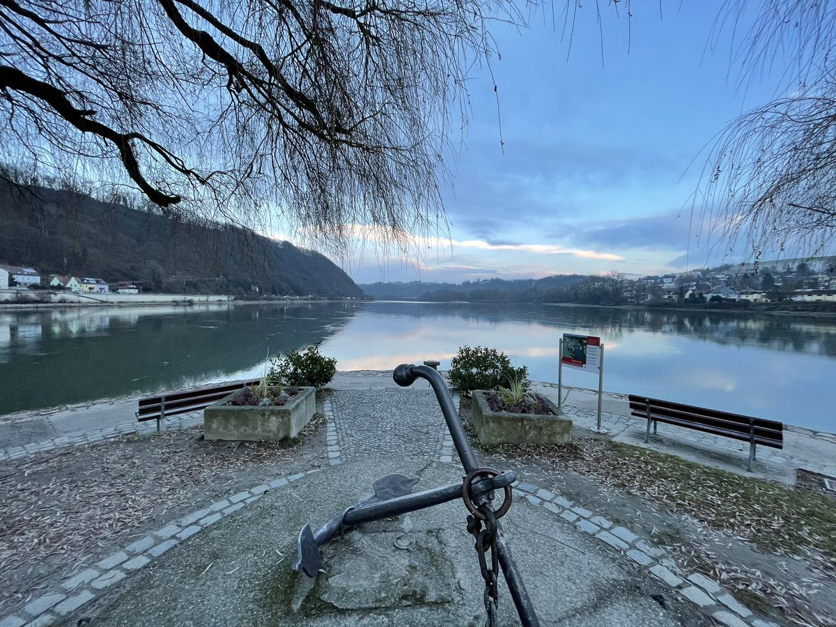 taivas_'s tweet photo. #LockdownEscape diesmal nach #Passau mit DB ICE.
Frage an DB @_DiningCar connoisseurs: Erhm was ist bitte Caffe Crema und es ist echt blöd dass DB Bordpersonal Warmwasser zum Verlängern des Kaffees bonieren muss (obwohl ich dafür nichts zahlen musste) 🙃 https://t.co/4mH1jeNaFs