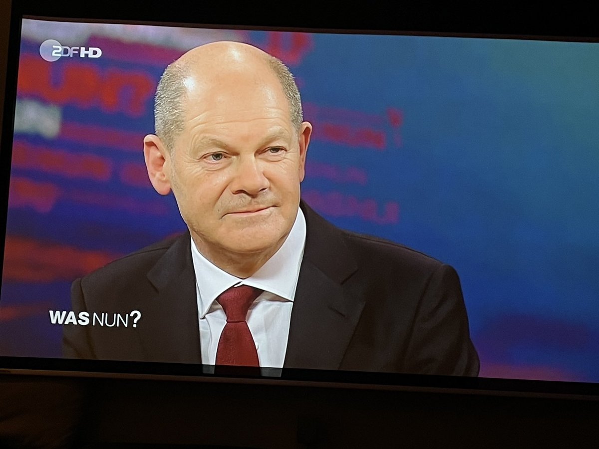 mhallerberg's tweet photo. ⁦@henrikenderlein⁩ would have been proud today. He would have looked forward and had a plan what to do long-term, and advice for the meeting with President Macron later this week. I can imagine he would have even found a way to go to Paris w/Scholz. I do miss him. https://t.co/VtIS4fMpUD