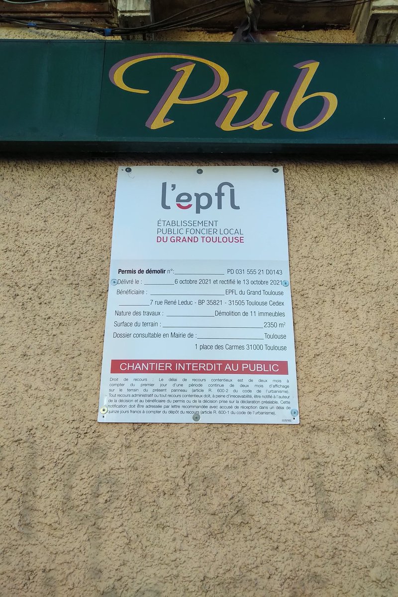 FindeBonnefoy's tweet photo. Voici les deux derniers affichages pour les démolitions à venir au printemps 2022. Ils concernent tout les derniers bâtiments de l'avenue de lyon et du boulevard pierre semard. Ils continuent de détruire la partie à rue des jumeaux pendant ce temps là... https://t.co/AhUHRdLwg8