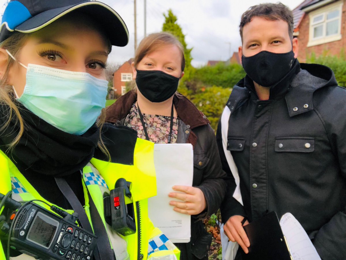 HaslingtonPol's tweet photo. #pcsojolley22582 helped out on Crewe South on a day to gather information &amp; intelligence about County Lines and drug dealing in the area. 

Lizzie worked with Partners from Probation do this. If you have any intelligence, text Lizzie on 07989650474

#haslingtonpolice #wecare https://t.co/QwJ3zzbQLG