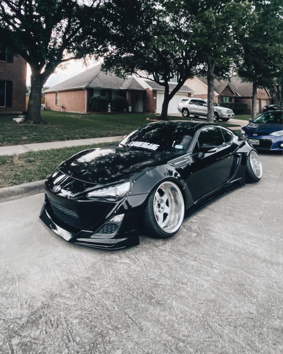 realcorye's tweet photo. 2015 Scion FR-S • 40K Miles • $21,000 https://t.co/sT5waozoEc
