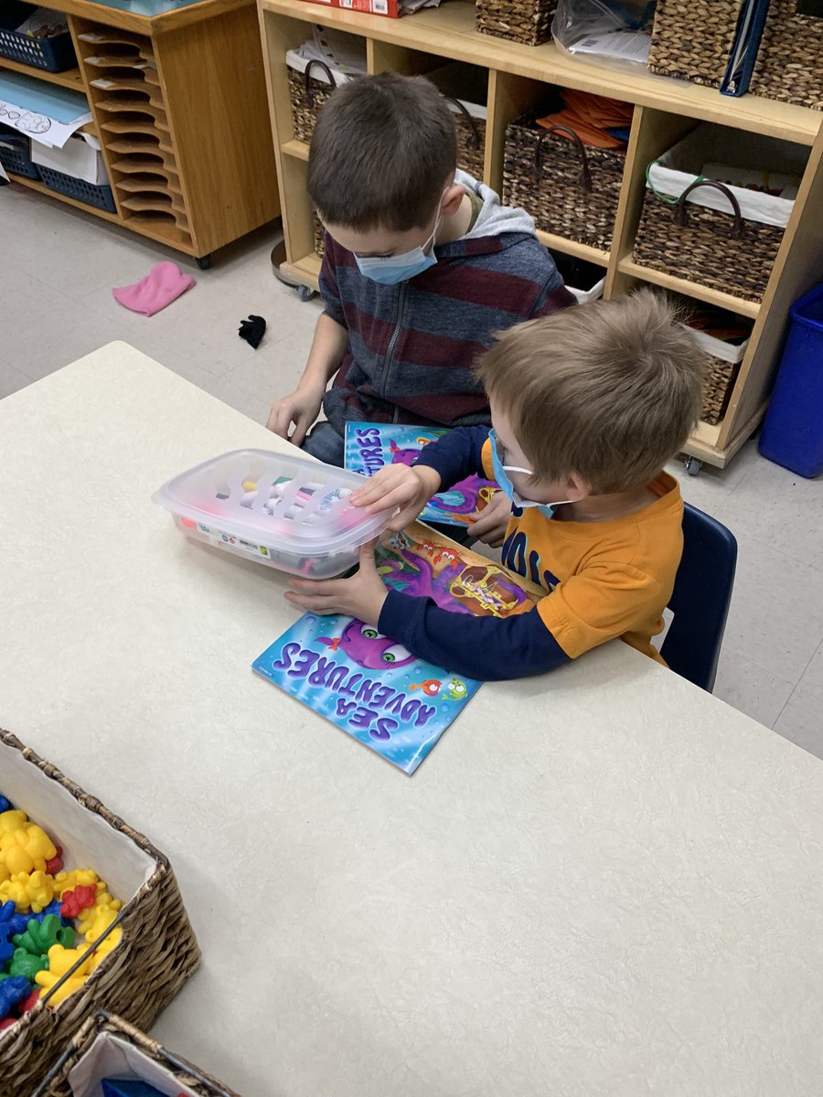 PrinceArthurMJ's tweet photo. Pre-K kicked off the Christmas store today.  Our grade 6 students were so helpful and made it an easy process so we asked them to hang out a while!  #Nicholson #hellings https://t.co/R7gdM4mV41