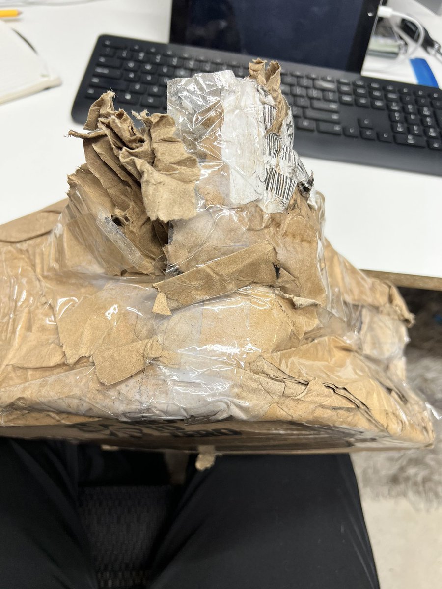 jehanramez's tweet photo. So @Nike and @FedEx this is how my shoes were delivered today. Drenched in water and crushed! What gives?? https://t.co/08IHac4oYM
