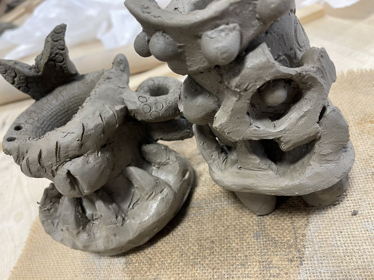 BeckfootCreate's tweet image. High quality SURREAL CLAY MONSTERS! Functional and aesthetically pleasing. Well done Sophie, George and Carter from Year 8. Awesome work. #Jamesderosso #littlemonsters #slabpot #KS3Art #BeckfootART