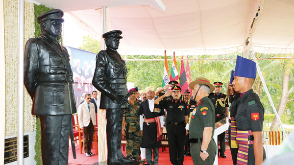 IN PICS| Gen #BipinRawat during his visit to Kodagu(Coorg) in 2017 had termed #Kodagu as a “land of warriors” and also unveiled the memorial in memory of Field Marshal KM Cariappa, independent India’s first army chief and General K S Thimayya, also a former Army chief. (1/2)